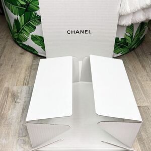 CHANEL Large Classic Authentic White Gift Box NEW
